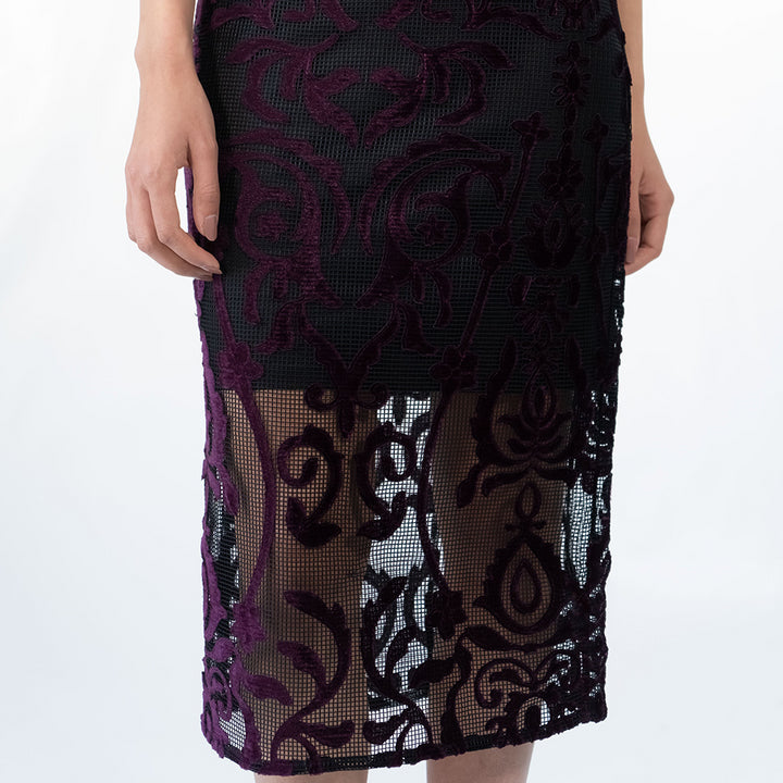 تنورة دانتيل