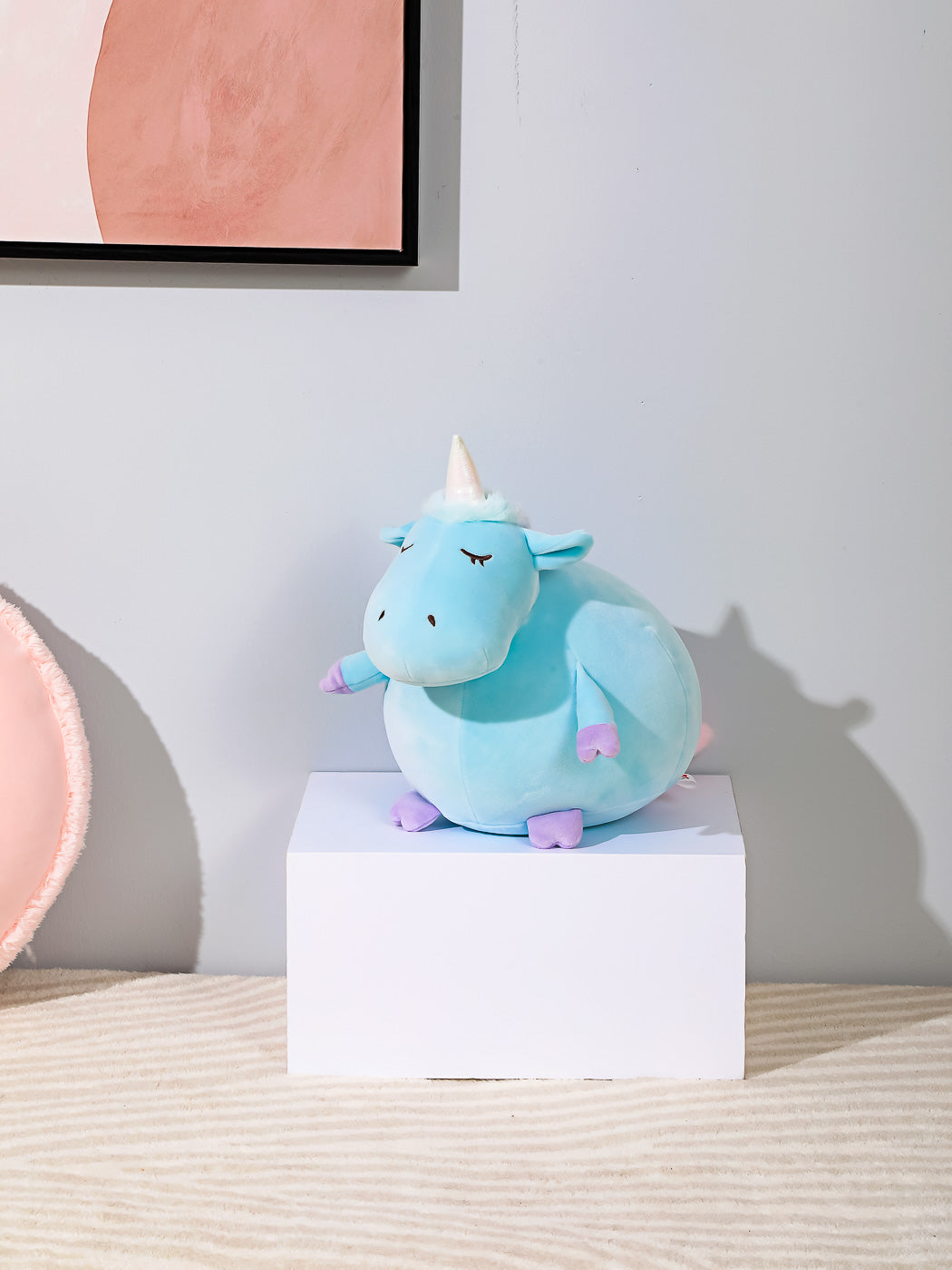 دمية محشوة مستديرة  وحيد القرن