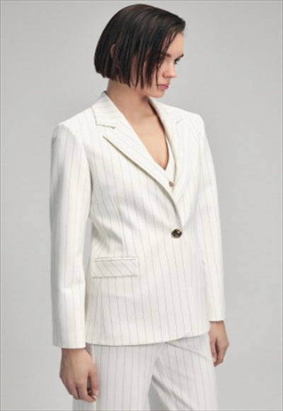 tailored pocket jacket