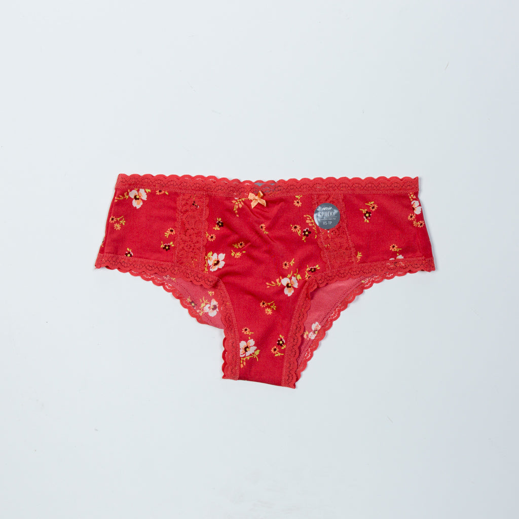 ملابس داخلية