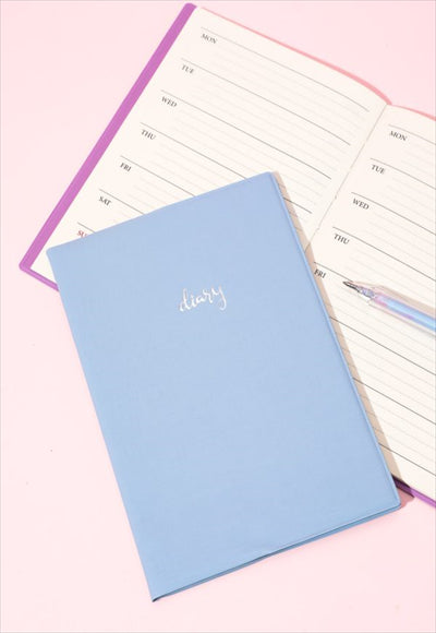 كتاب مرتبط بالغرز مع تقويم (أزرق)