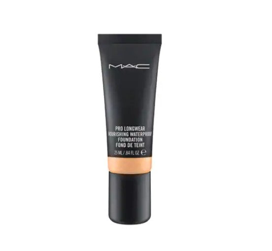 Nourishing and waterproof foundation