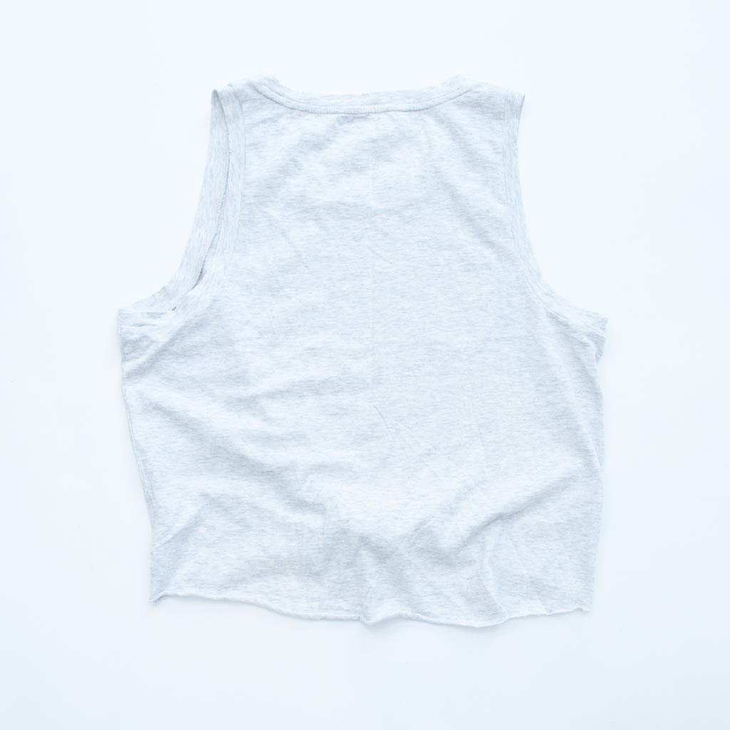 بلوزة بلا اكمام