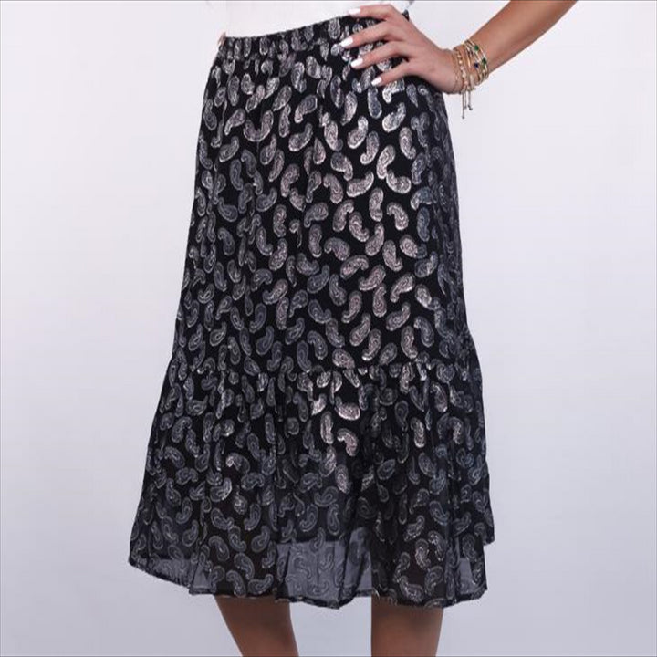 تنورة منقشة