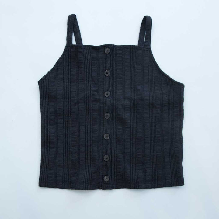 بلوزة بلا اكمام