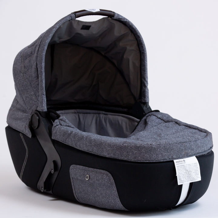 Portable bed for children