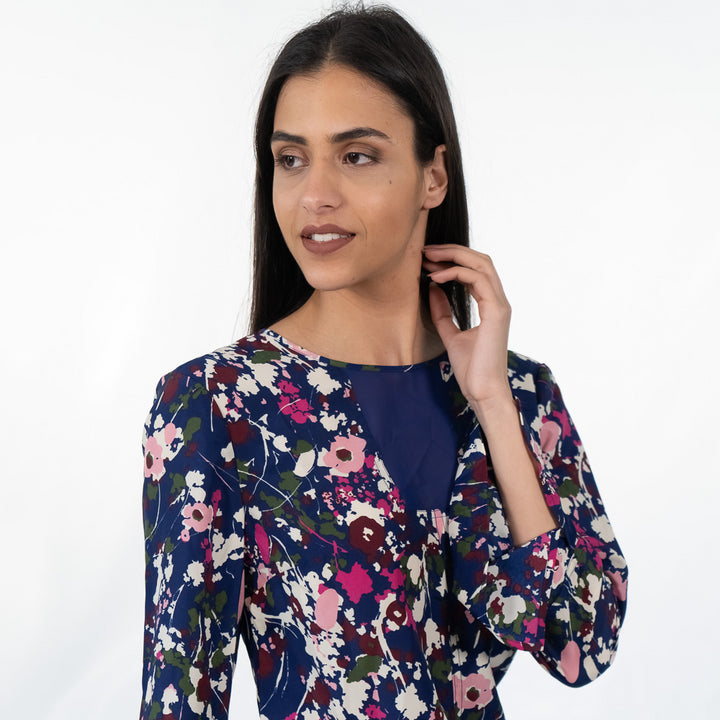 بلوزة بطباعة ازهار