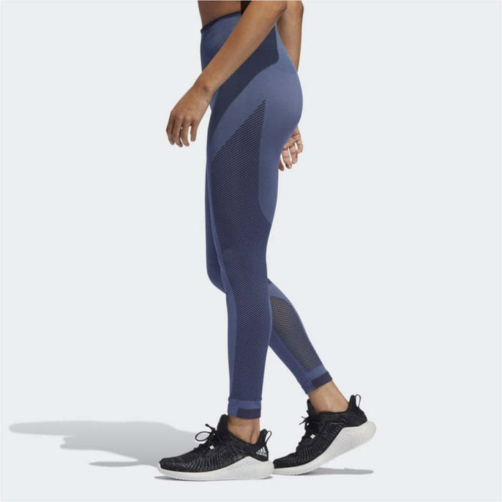 بنطال رياضي ضيق