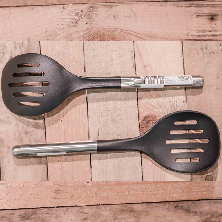 ملعقة نايلون مثقبة يد استانلس ستيل - سلطام