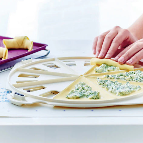 قالب بيتزا و كرواسون