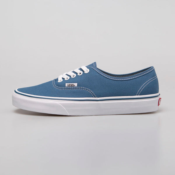 حذاء للجنسين