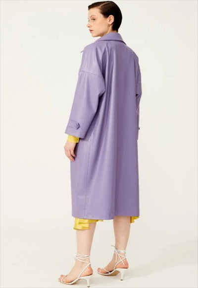 معطف واق من المطر بحزام