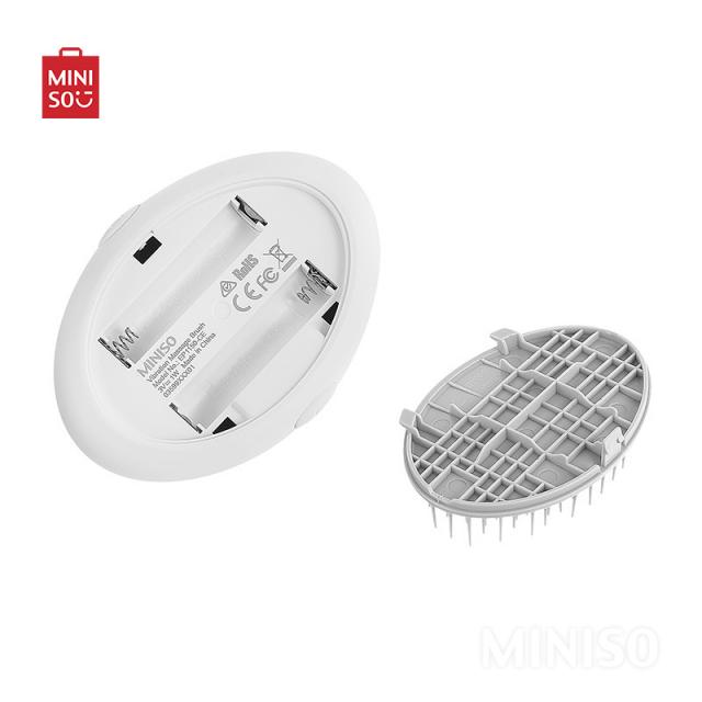 Vibrating massage brush