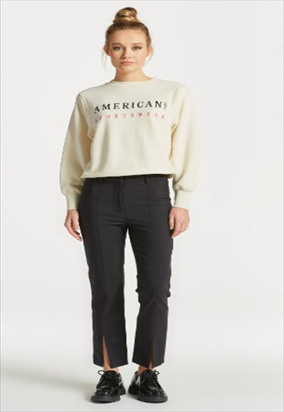 بنطالون نسائي