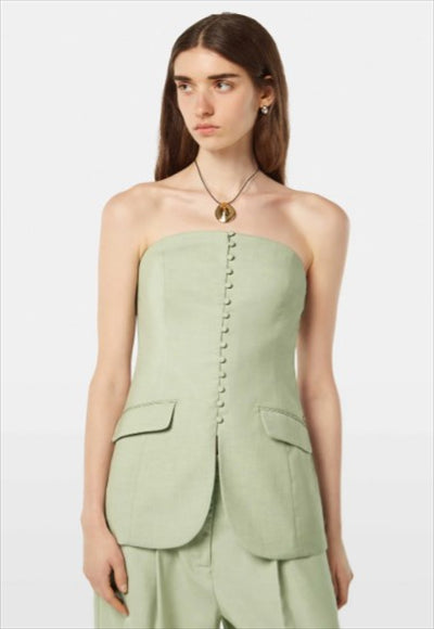 بلوزة بدون اكمام