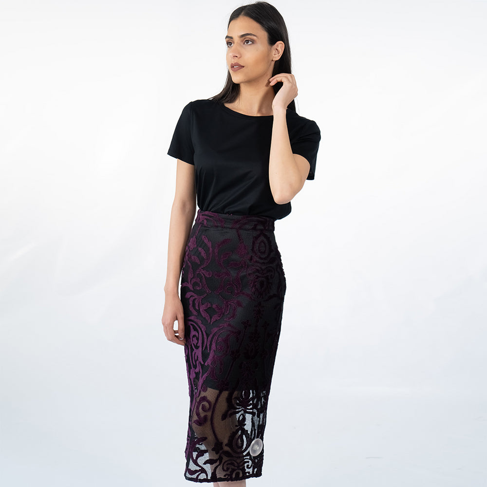 تنورة دانتيل