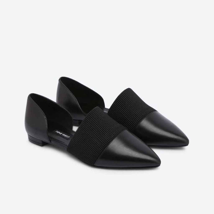 حذاء مدبب عصري