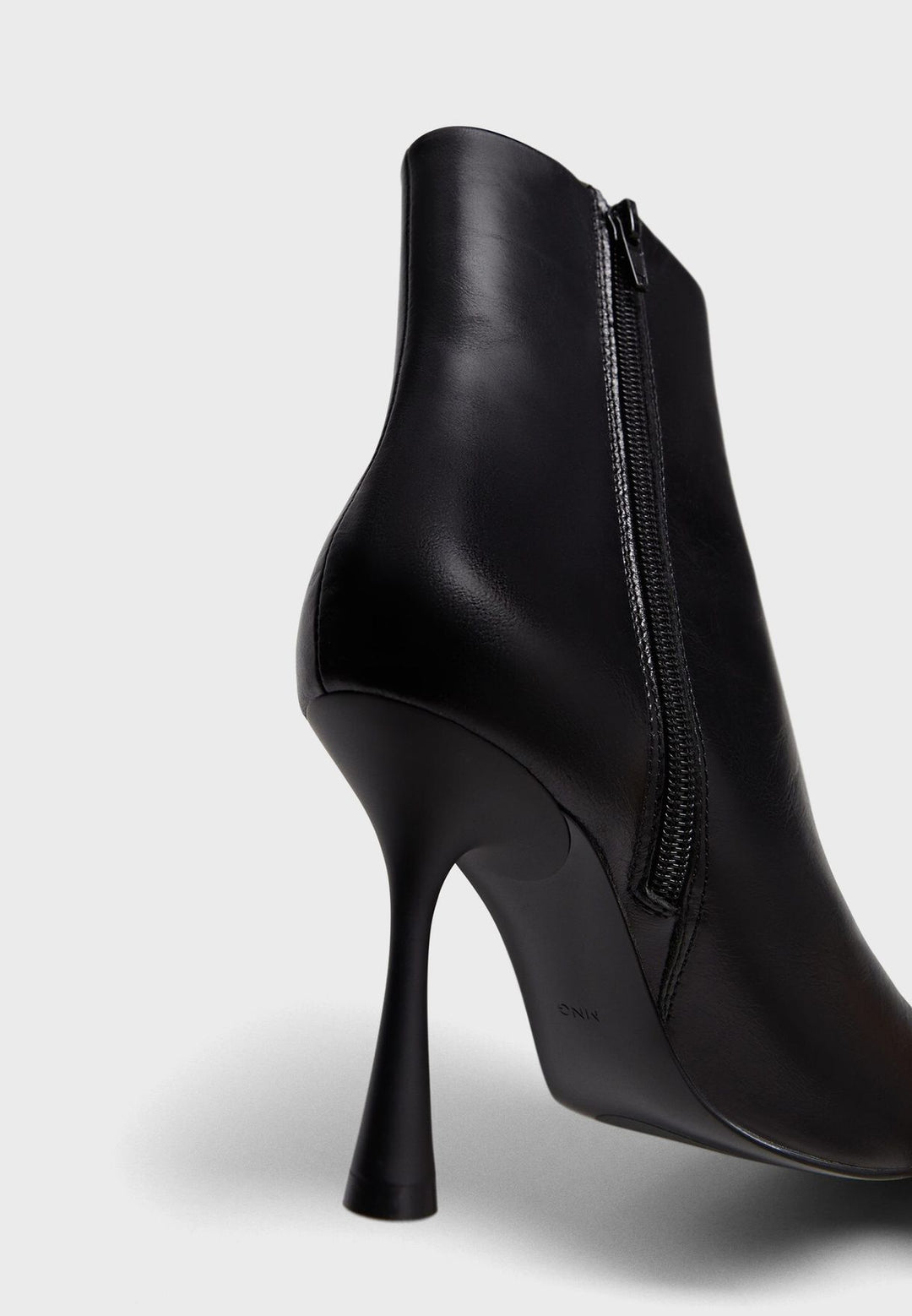 حذاء شتوي بكعب