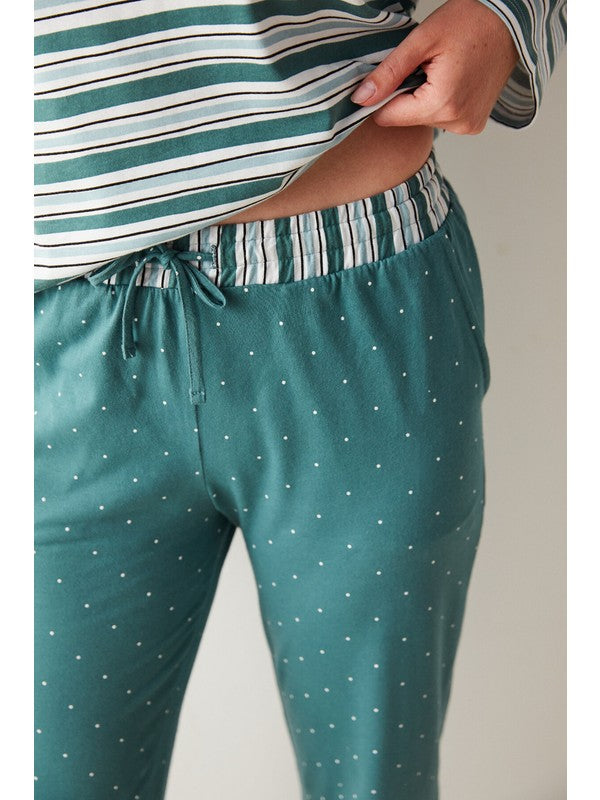 بنطلون بيجاما اخضر اللون بنقط بيضاء