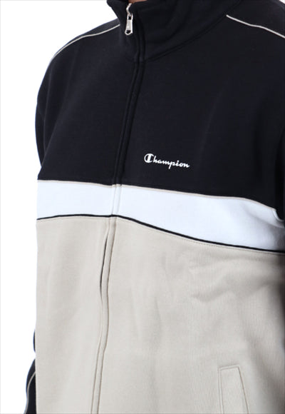 بدلة رياضية