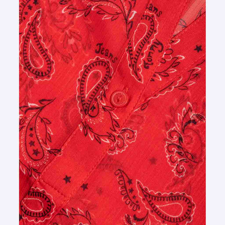 بلوزة بدون أكمام