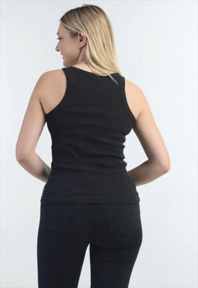 بلوزة بدون اكمام