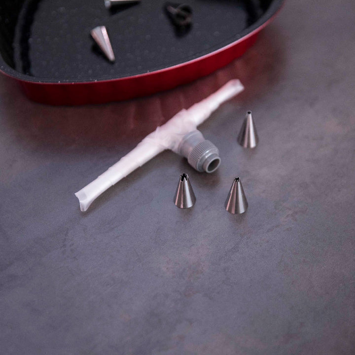 Baking tray (2) Part of a core mold and a carbon steel spray kit