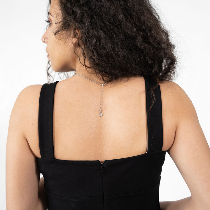 فستان مزين بابزيم