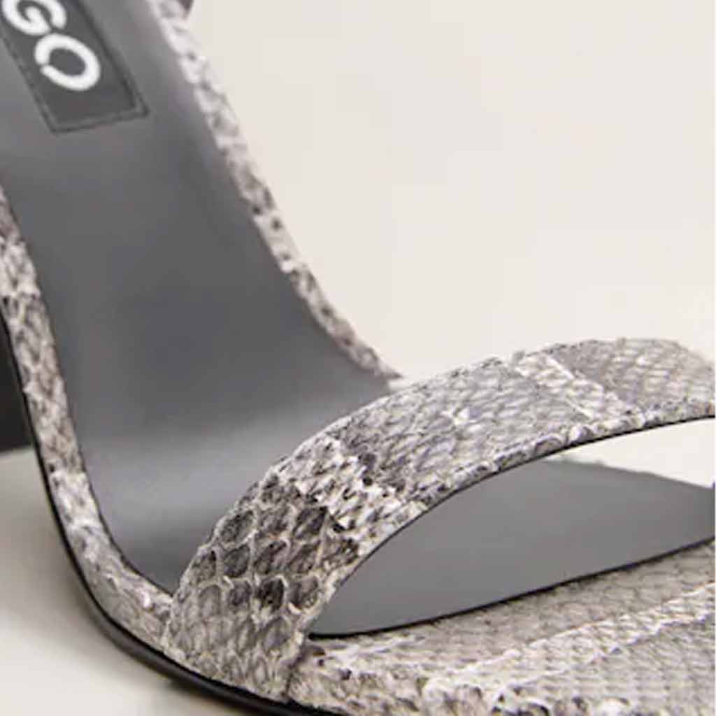 صندل كعب عالي