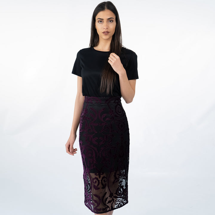 تنورة دانتيل