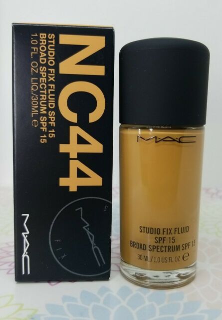 STUDIO FIX FLUID Foundation SPF 15