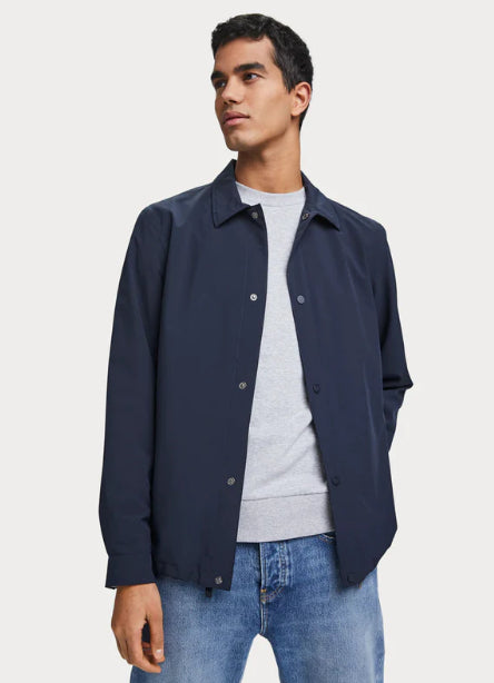 سترة المدرب