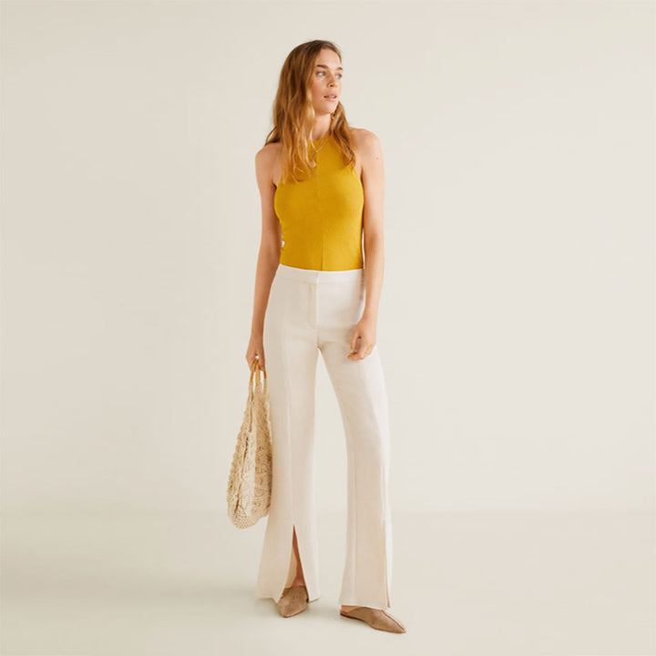 بلوزة برقبة عالية