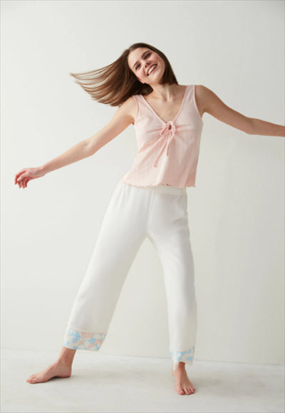 بلوزة بلا أكمام