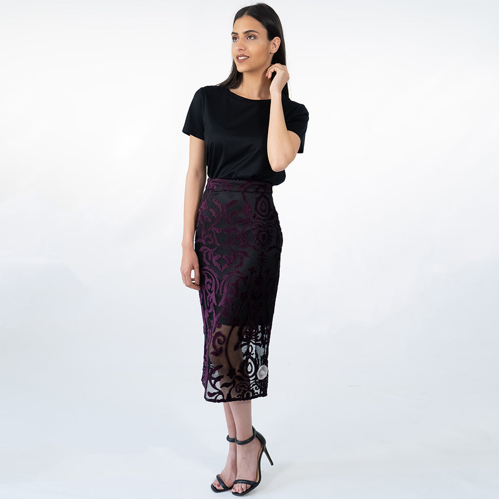 تنورة دانتيل