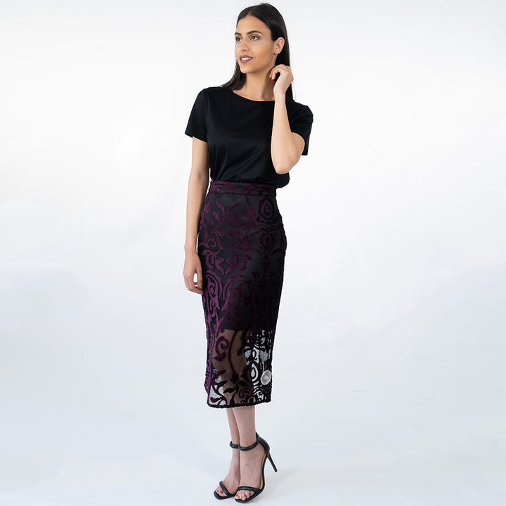 تنورة دانتيل