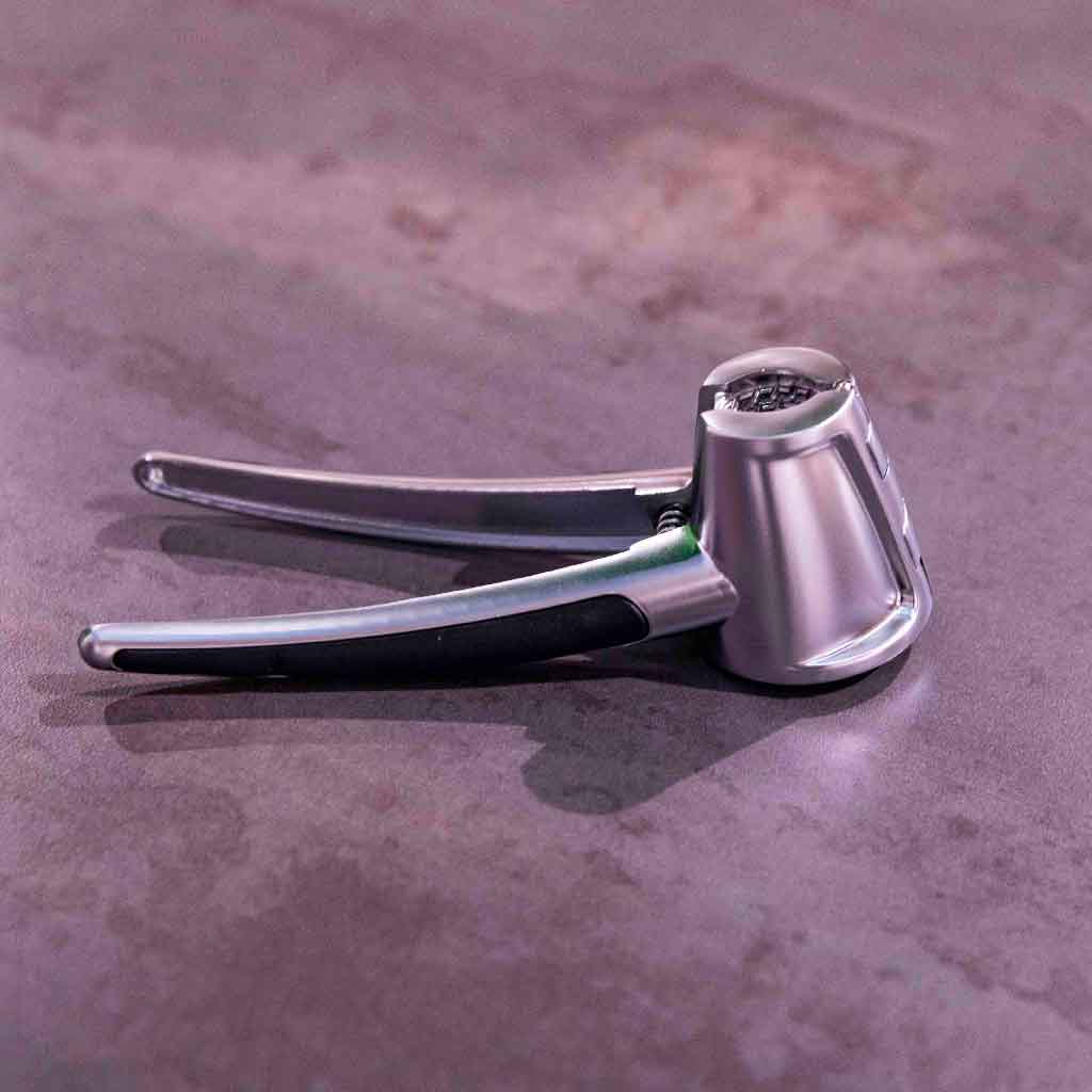 كسارة البندق الألومنيوم