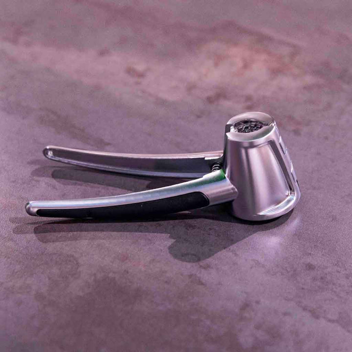 كسارة البندق الألومنيوم