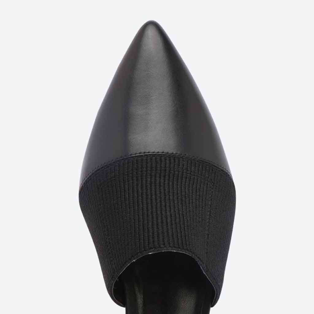 حذاء مدبب عصري