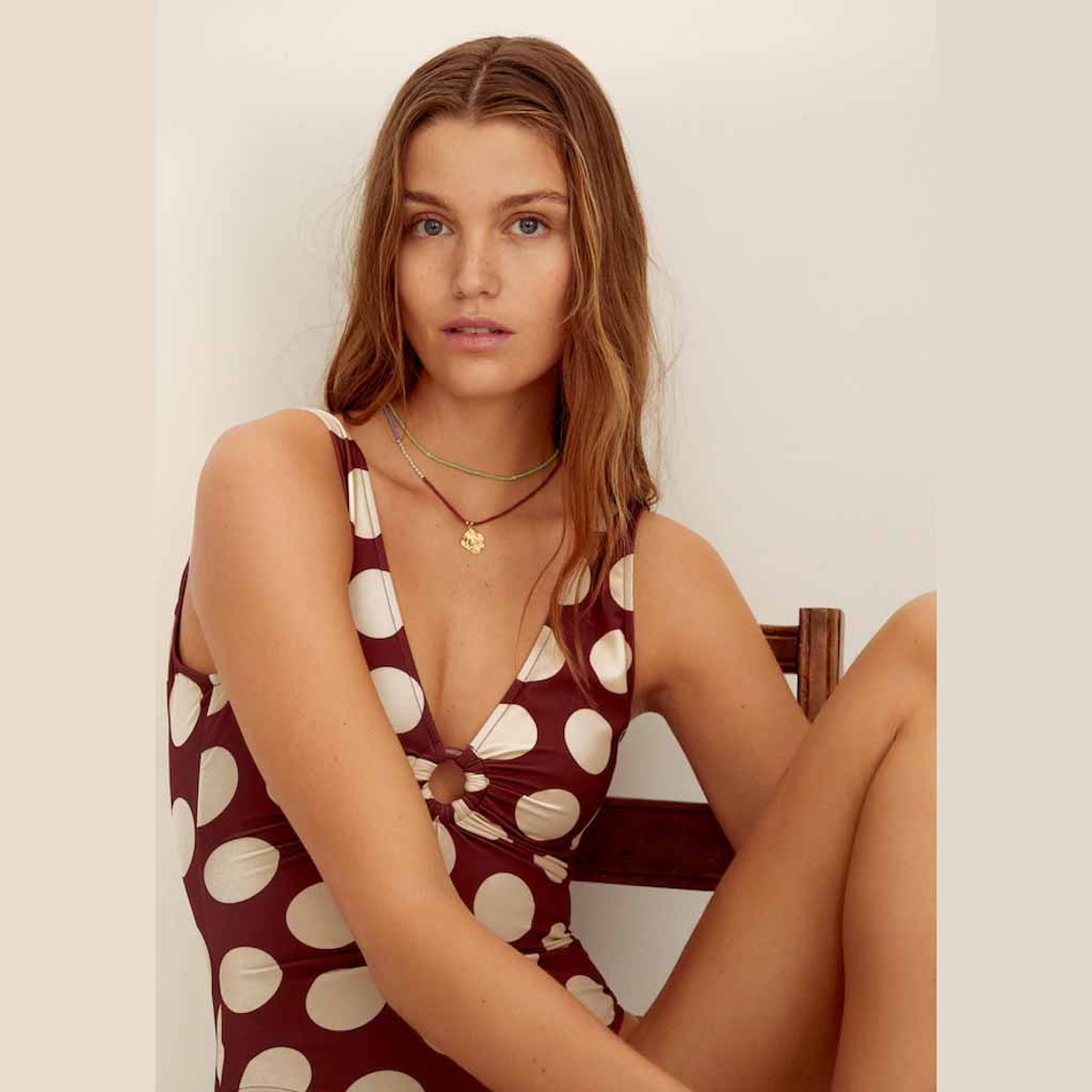 ملابس سباحة قطعة واحدة