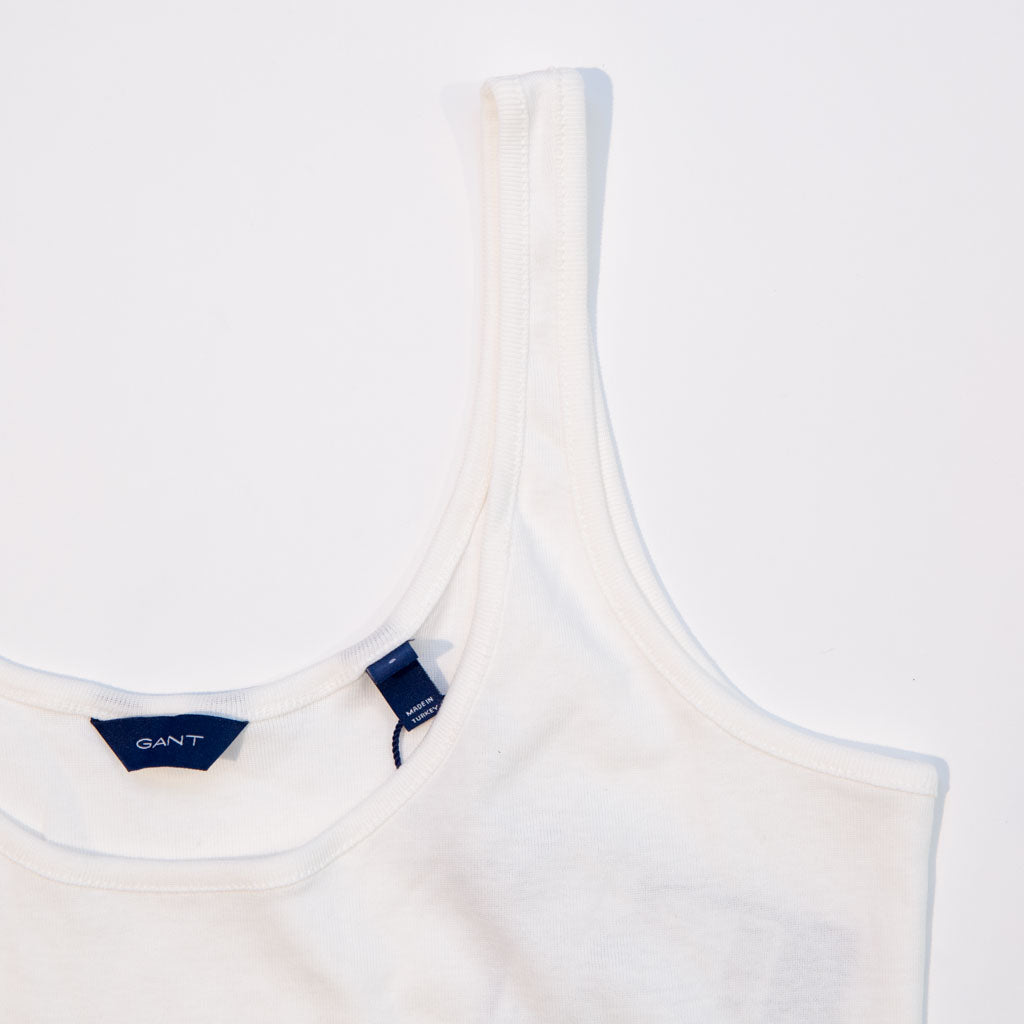 بلوزة بدون أكمام