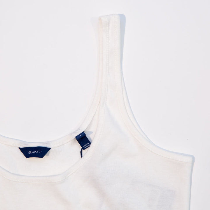 بلوزة بدون أكمام