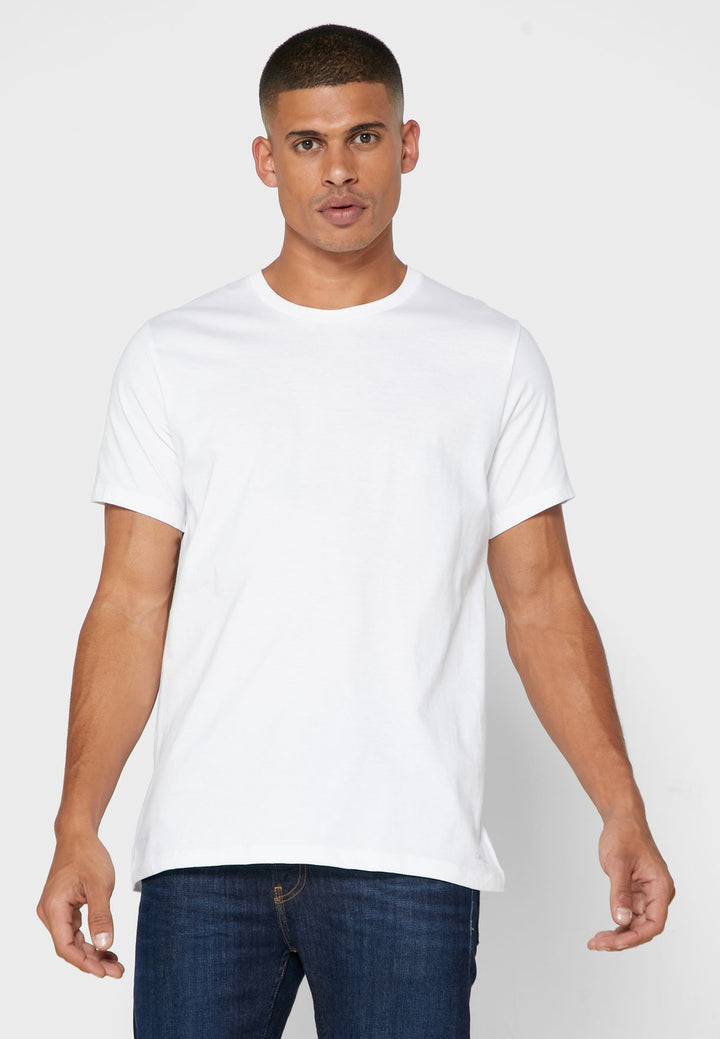 تيشرت داخلي ذات قبة دائرية