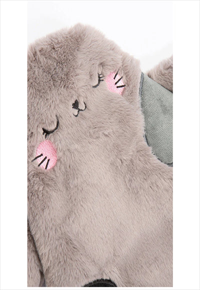 قربة ماء بغطاء فرو