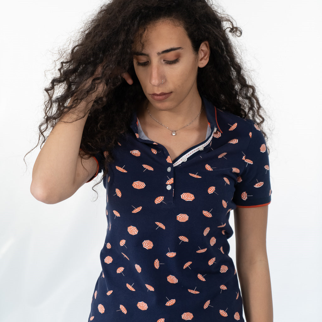 Blouse decorated with graphic print