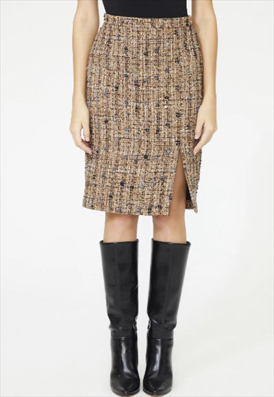 Pencil skirt with slits