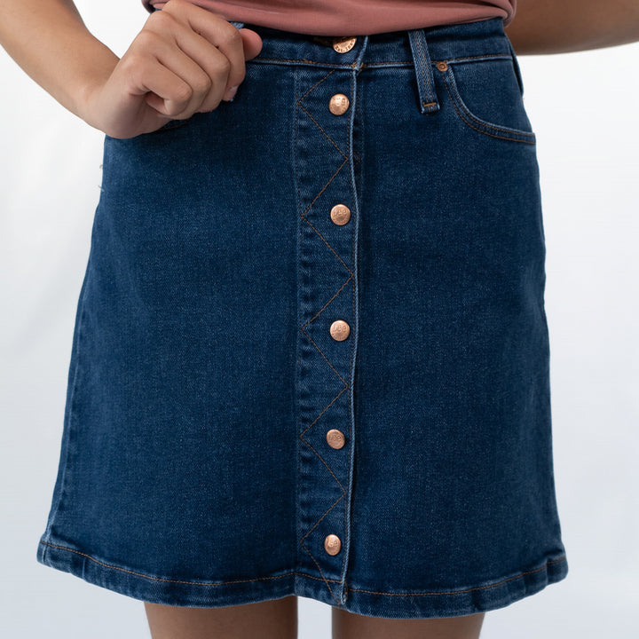 تنورة جينز بأزرار