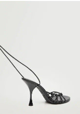 حذاء كعب عالي