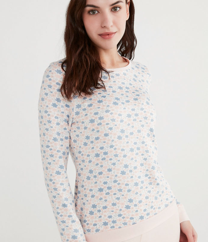 بلوزة بيجامة