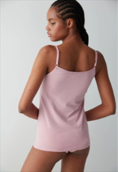 بلوزة بلا أكمام